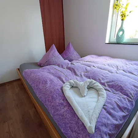 Waldesruh In Idyllischer Lage, Erholung Pur Oppach